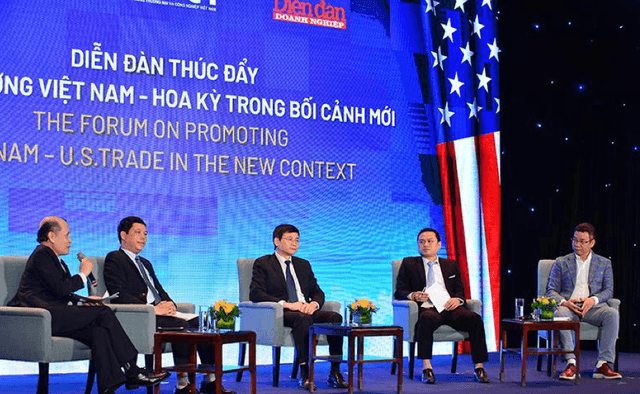 Thảo luận bàn tròn
